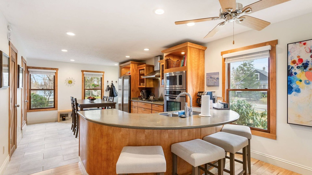 Saugatuck Condo | Monthly Discount! Birds Nest | DT Saugatuck | Pool