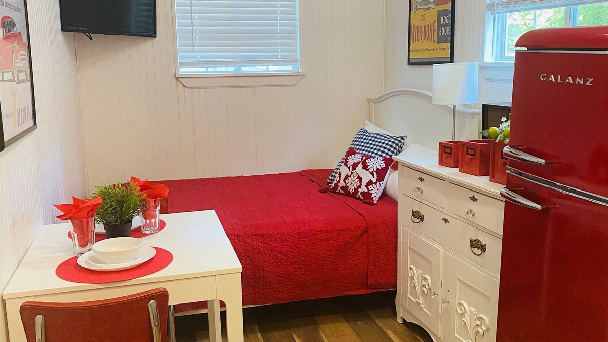 Grand Prairie House | Monthly stay ! Cutest Guesthouse with private Backyard & Entrance