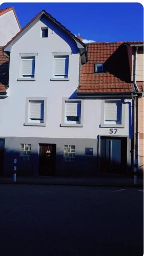 Bad Friedrichshall Apartment | Monturezimmer in Bad Friedrichshall