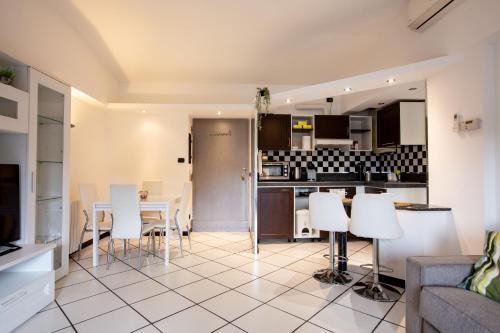 Monza Apartment | Monza-Center, Modern Apartment
