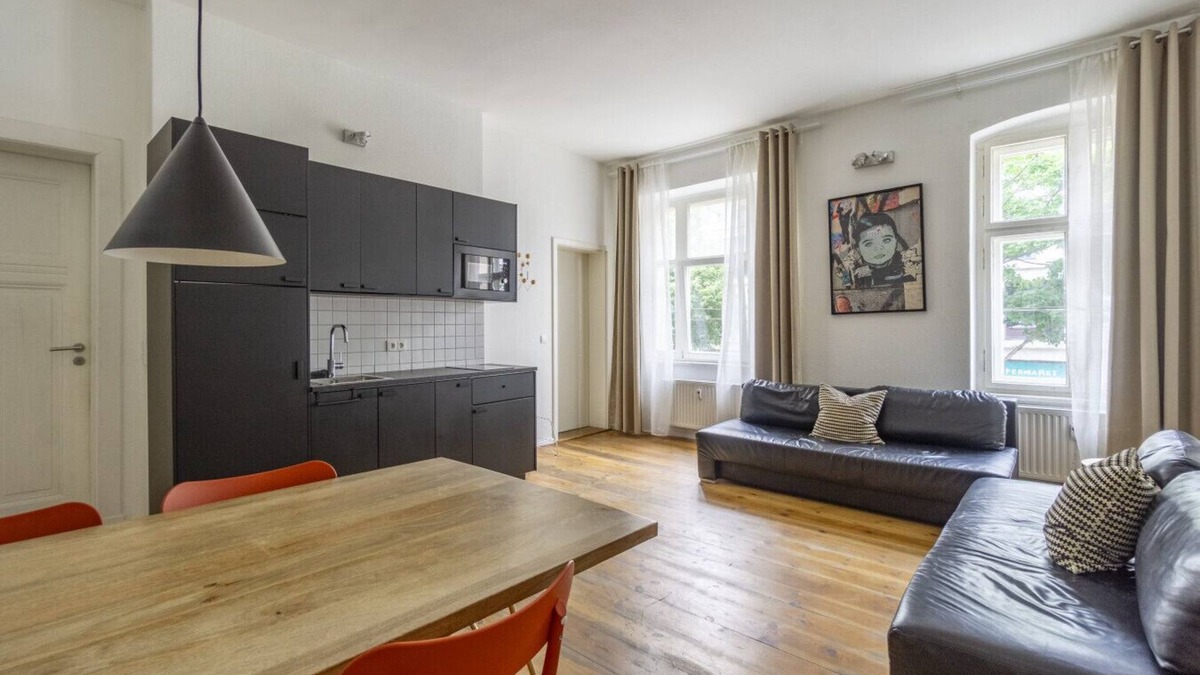 Friedrichshain Apartment | Mooeve 14 apartment in Berlin