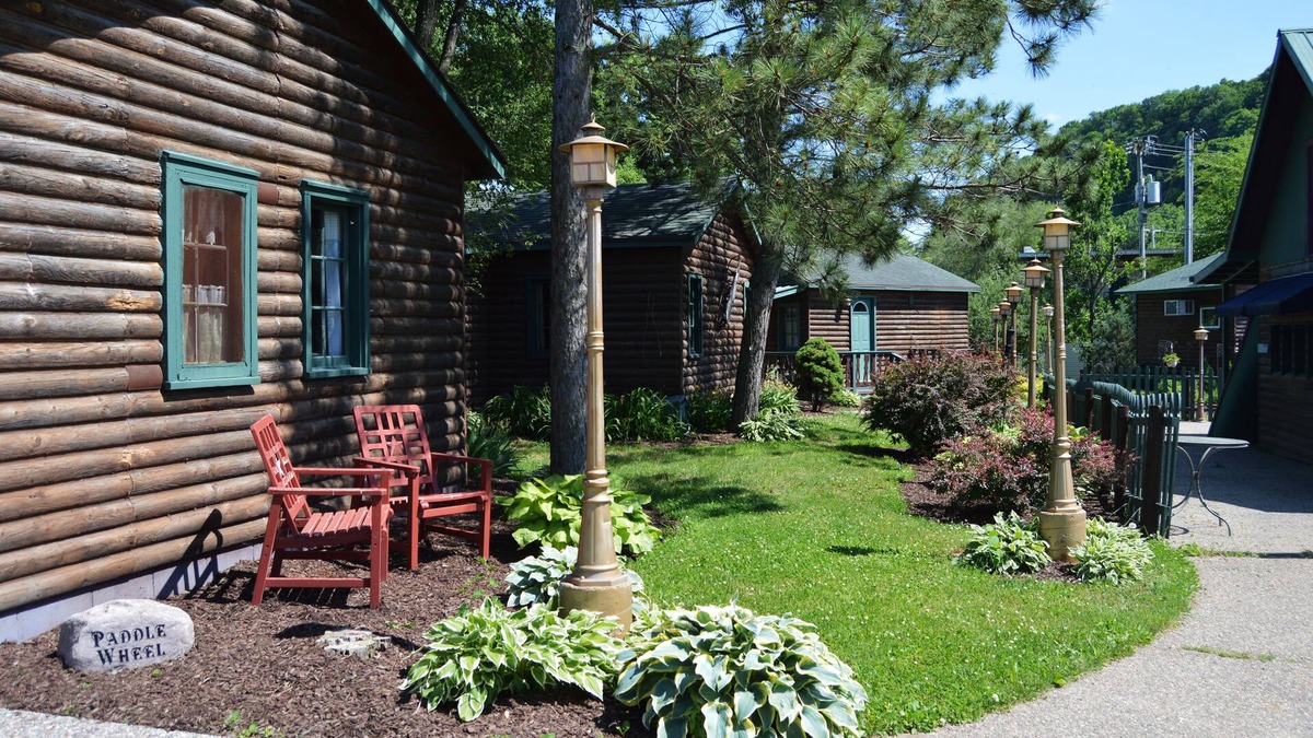 Bellevue Cabin | Moon River Cabins