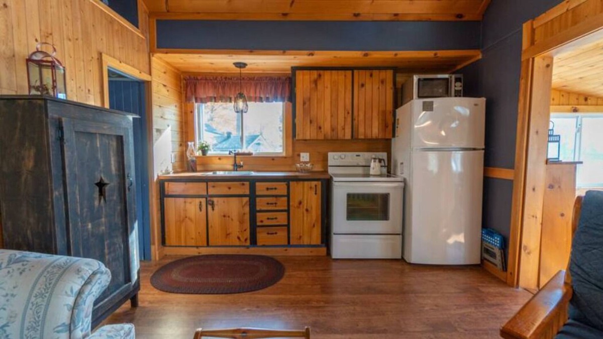 Bala Cottage | Moon River Lake House #1
