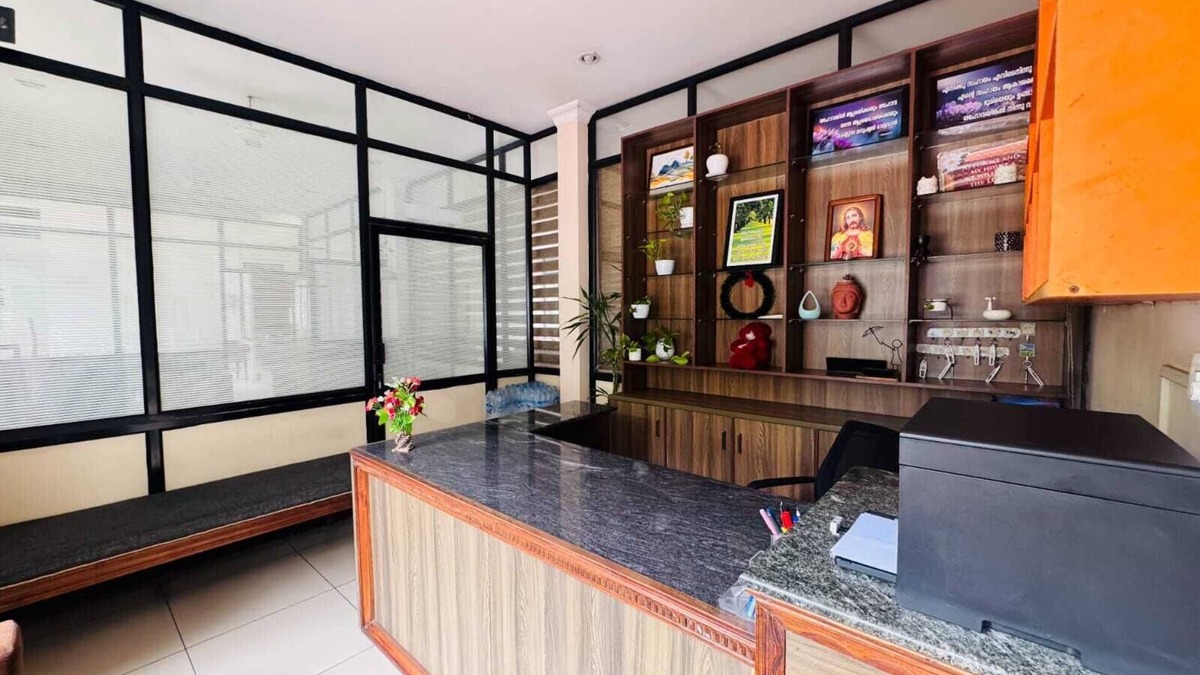 Devikolam Hotel | Moon Way