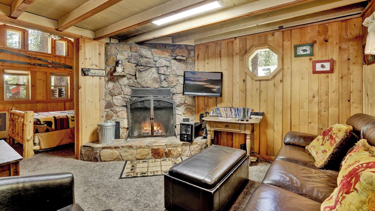 Summit Estates Cabin | Moonridge R n R Retreat Cottage at Big Bear