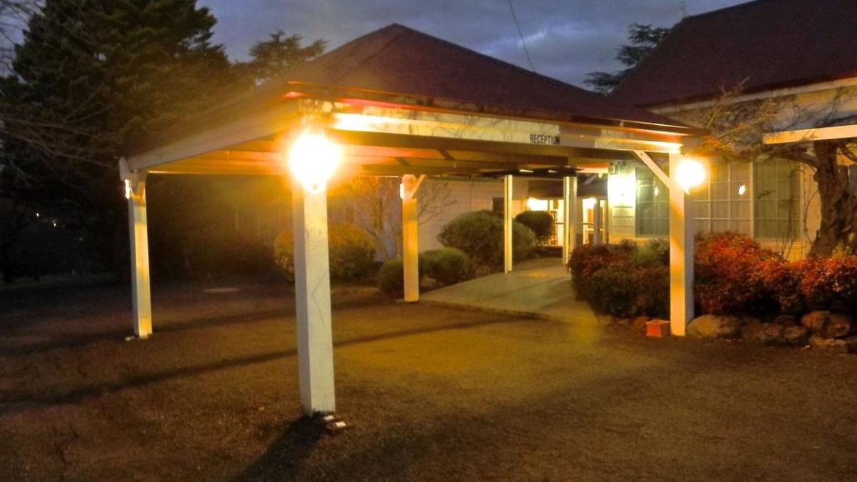 Armidale Hotel | Moore Park Inn