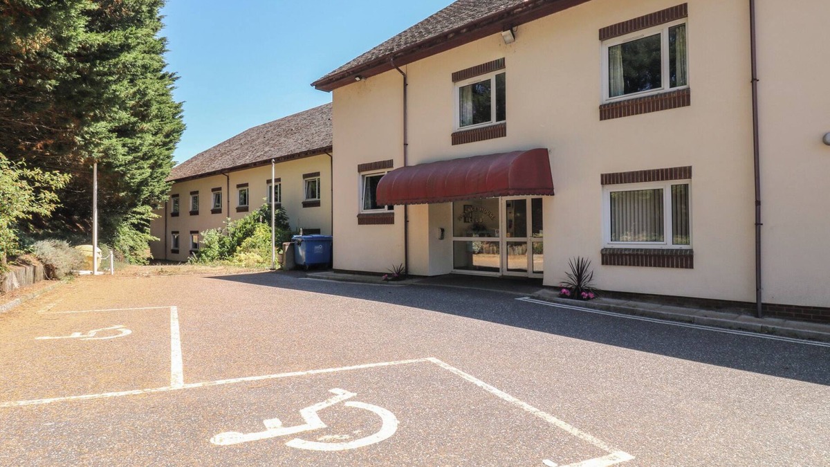 Kingsteignton Cottage | MOORHEN, pet friendly in Kingsteignton