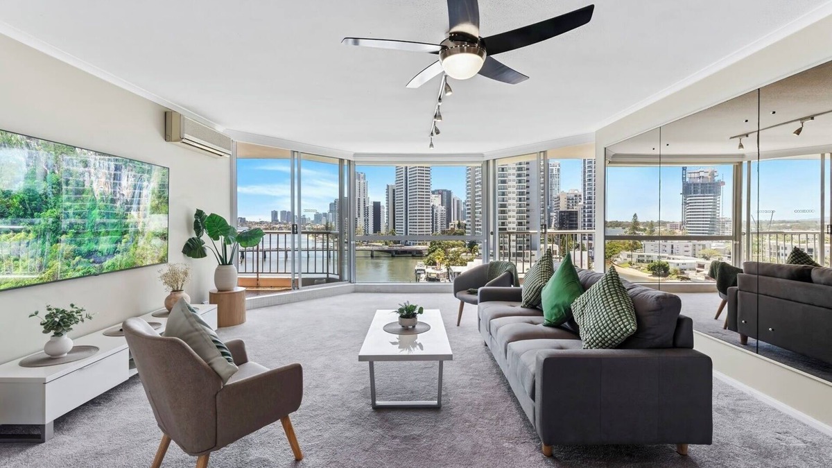 Surfers Paradise Apartment | Moorings - HR Surfers Paradise