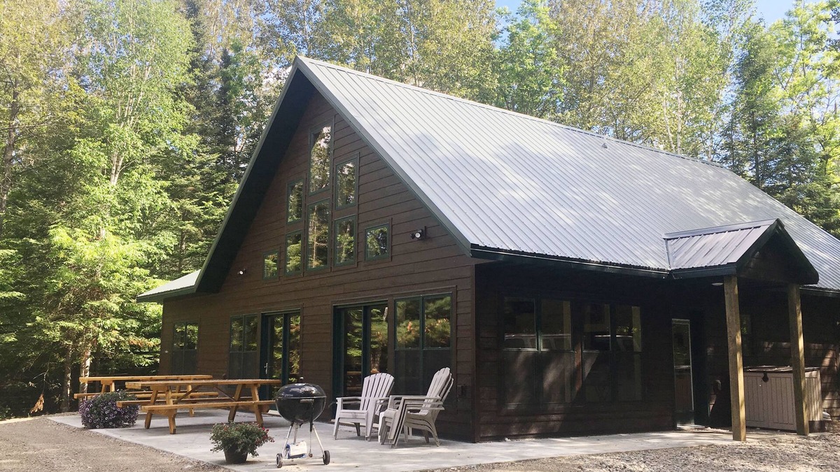 Ely Cabin | Moose Track Adventures Resort