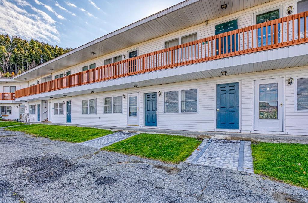 Rockwood Hotel | Moosehead Condo Unit #5