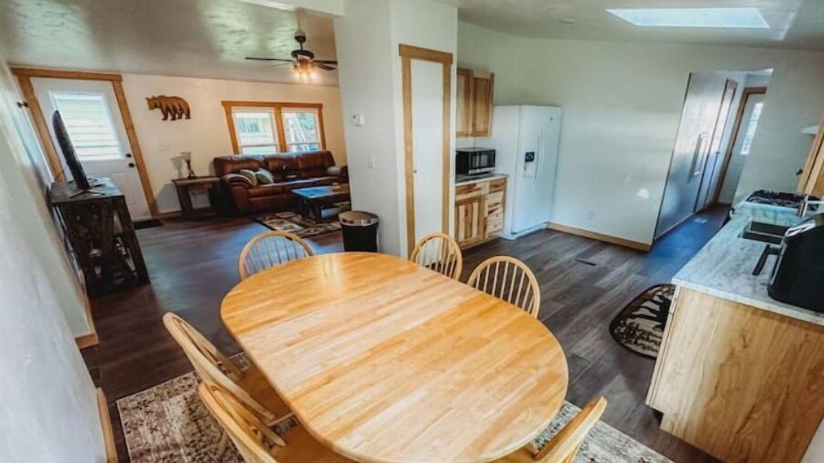 Shawano House | Mooseyard Lodge