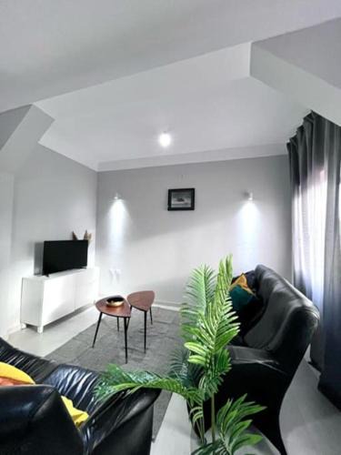 Mindelo Apartment | MorabezaHome- Apartment Tati
