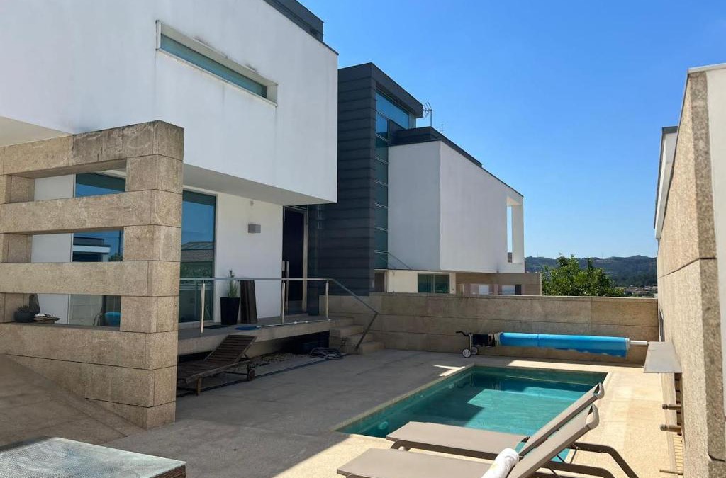 Paco de Sousa House | Moradia Lux RR com piscina