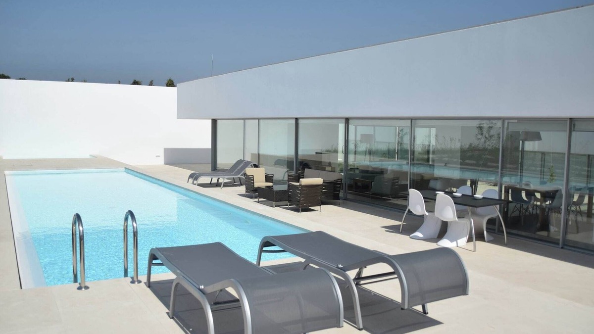 Vau Villa | Morden Archictectural Villa In Lisbon