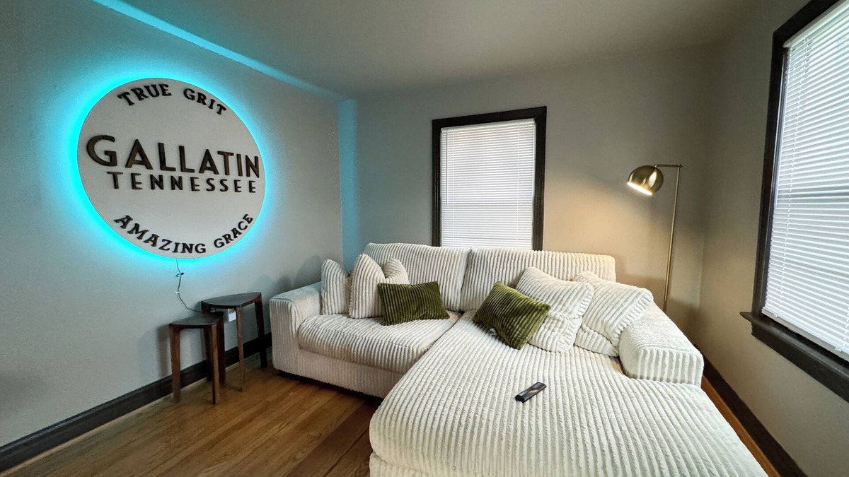 Gallatin House | More Space than Hotel - King Bed/Bunk Bed/Laundry - 29mi to Nashville