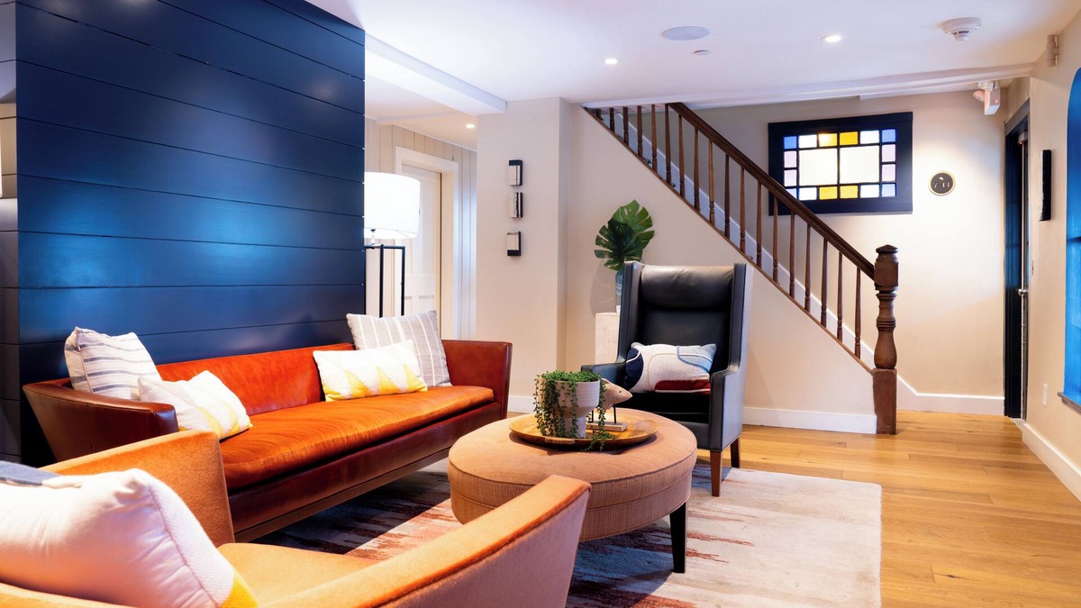 Oak Bluffs Hotel | Morgan Hotel