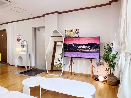 Mapo Apartment | Morning in Seoul
