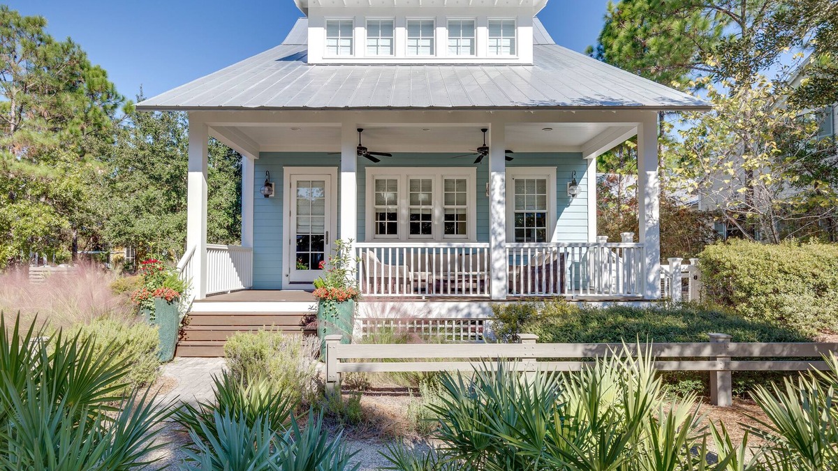 Forest District House | Morning Star — Coastal luxury w/plunge pool, golf cart, & carriage house