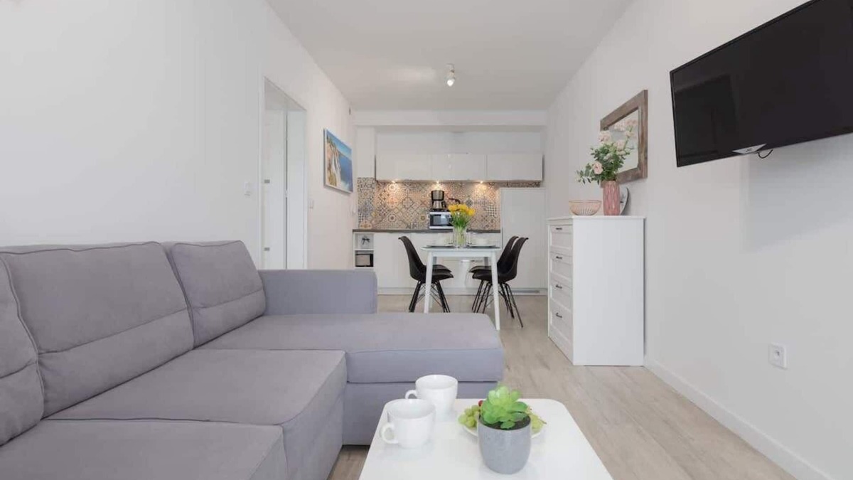 Dziwnowek Apartment | Morska 5 | Light Grey Apartment | Close to Beach