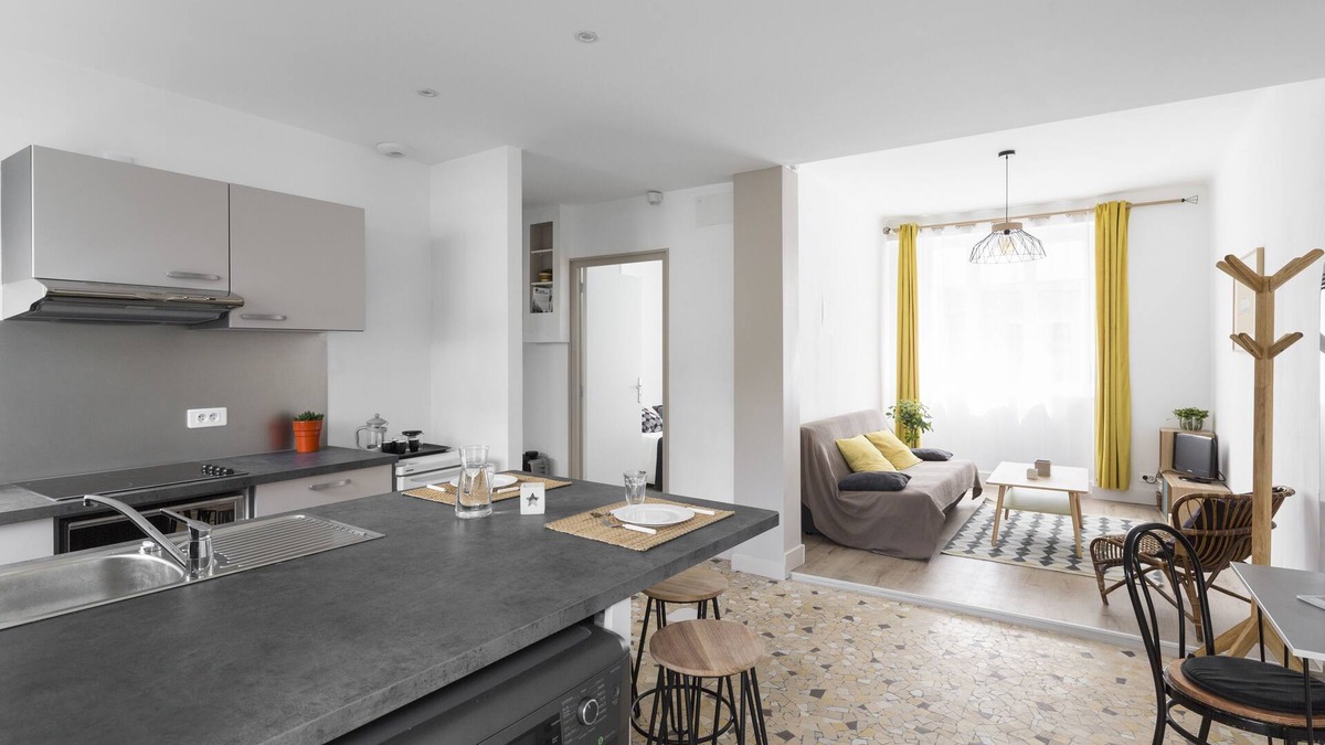 Salorges - Sainte-Anne Apartment | MOSAIK, Charmant appartement Nantais