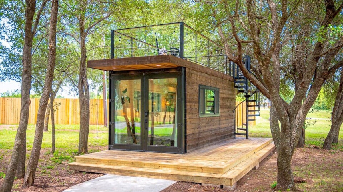 Waco House | Moss Oak - Container Home Near Magnolia and Baylor