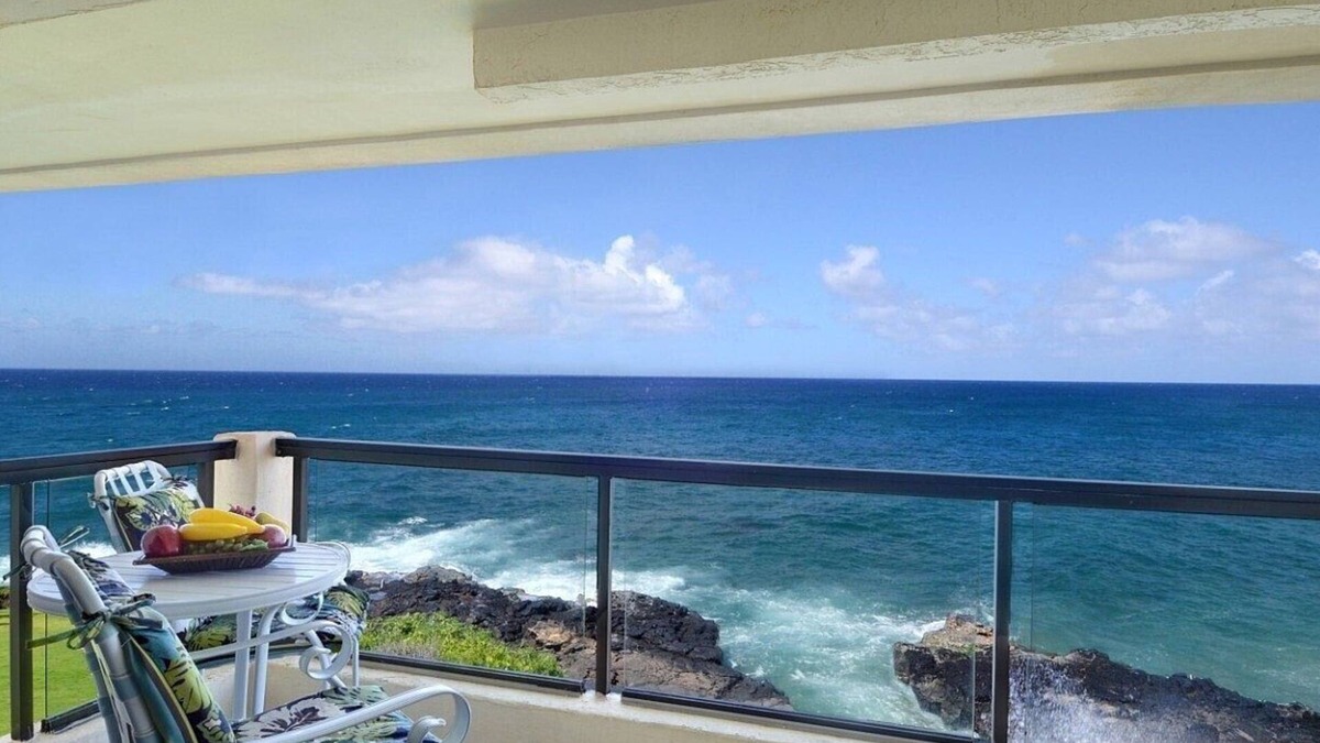 Poipu Condo | MOST STUNNING Oceanfront Views, A/c, Washer/Dryer, Kitchen, Elevator, Beach 0.5m