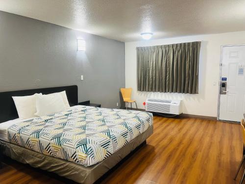 Brinkley Hotel | Motel 6-Brinkley, AR