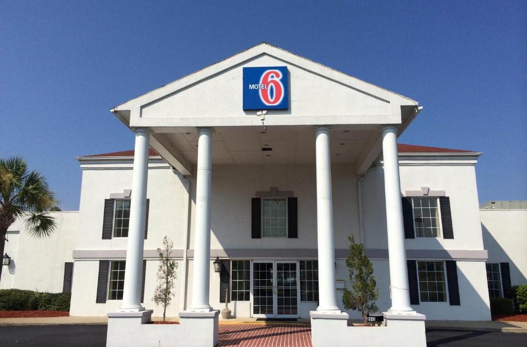 Dock Junction Hotel | Motel 6-Brunswick, GA