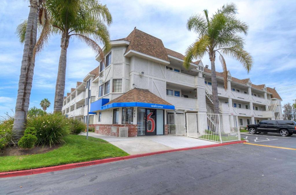 Lincoln Acres Hotel | Motel 6-Chula Vista, CA - San Diego