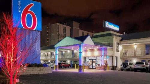 Elizabeth Hotel | Motel 6 Elizabeth NJ Newark Liberty Intl Airport