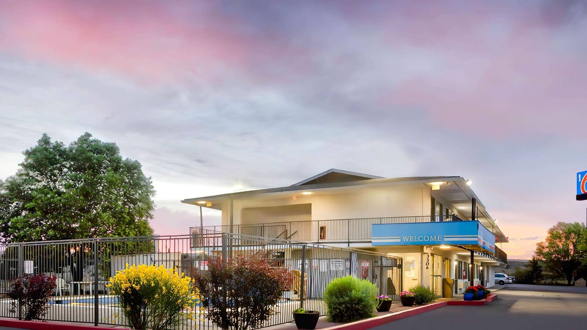 Allison Hotel | Motel 6 Gallup, NM