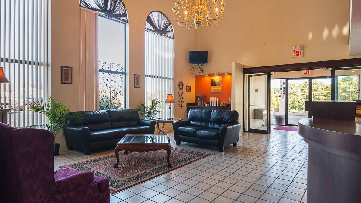 Hannibal Hotel | Motel 6 Hannibal, MO