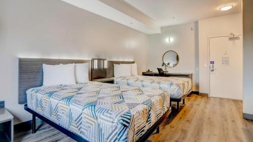 Patton Hotel | Motel 6 Highland CA San Bernardino East