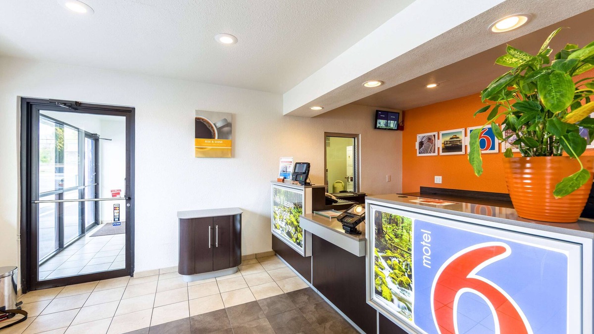 Klamath Falls Hotel | Motel 6 Klamath Falls, OR