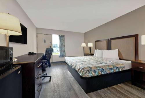 McDonough Hotel | Motel 6 McDonough, GA