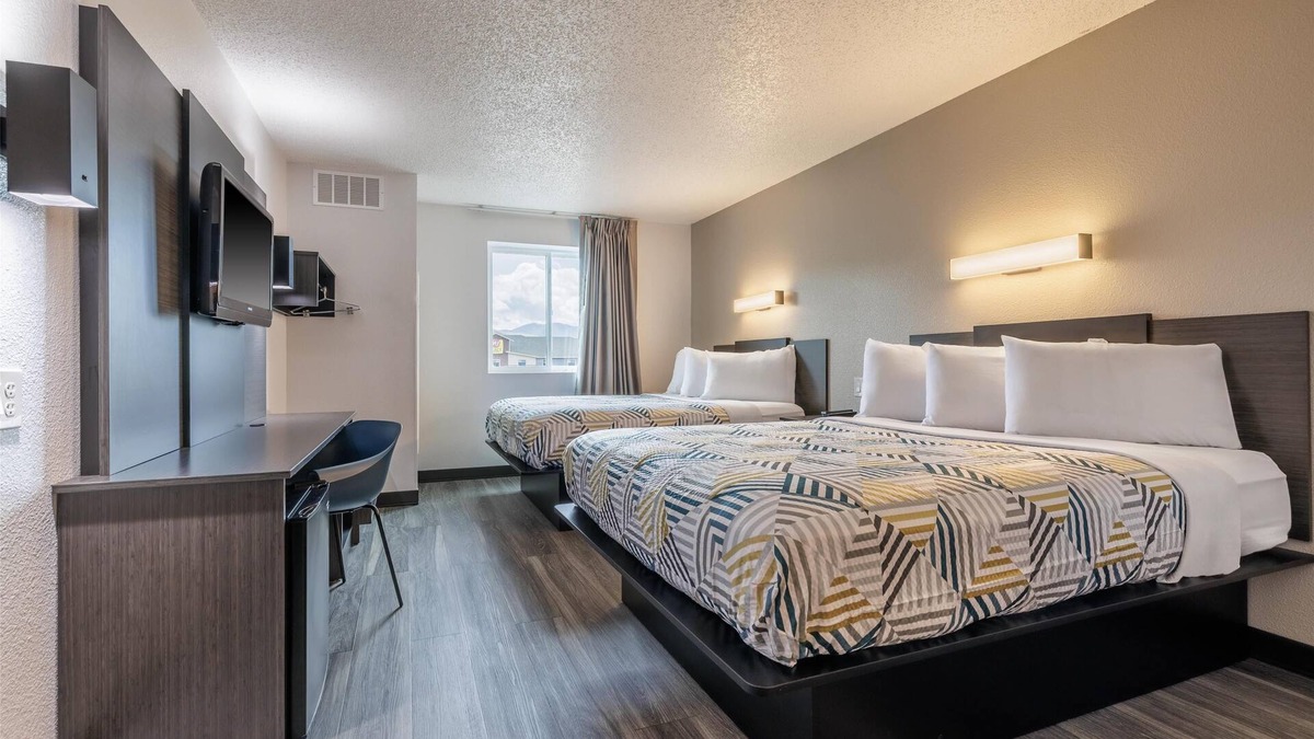 Grant Creek Hotel | Motel 6 Missoula, MT