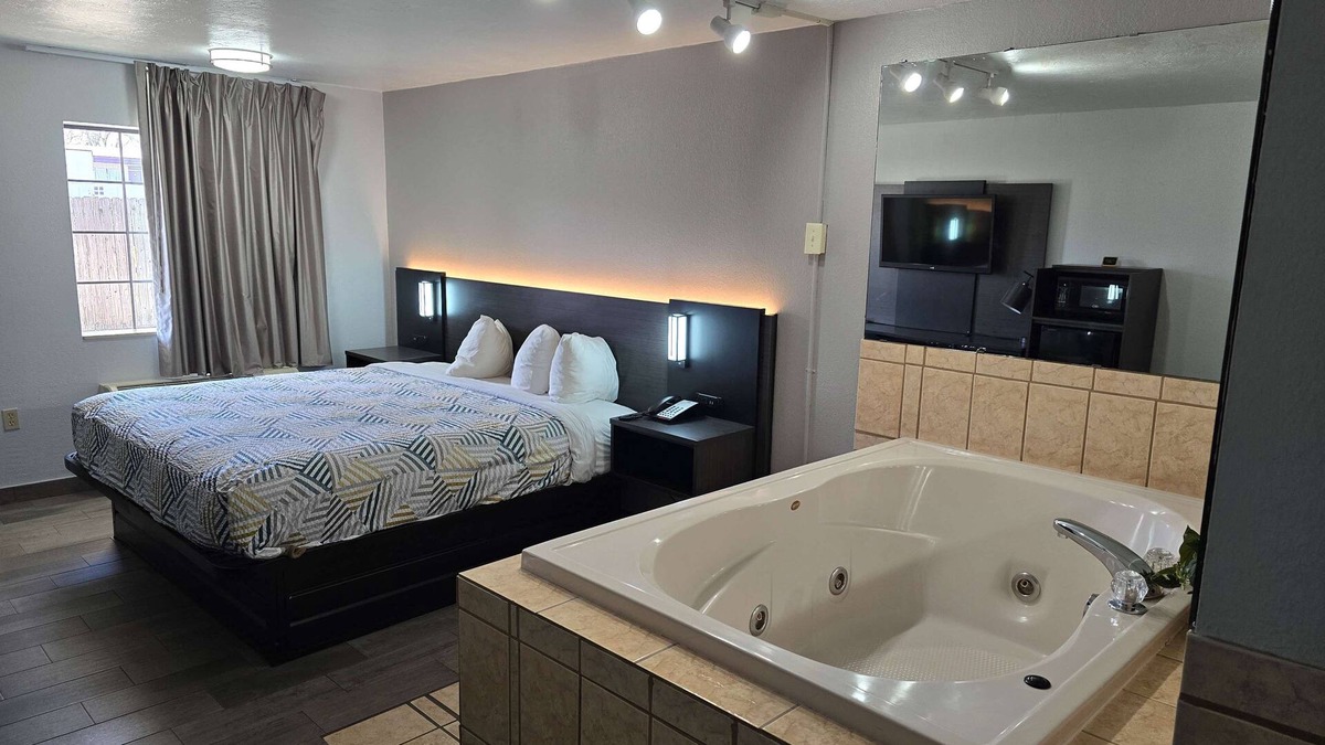 Oklahoma City Hotel | Motel 6 Oklahoma City, OK - Frontier City