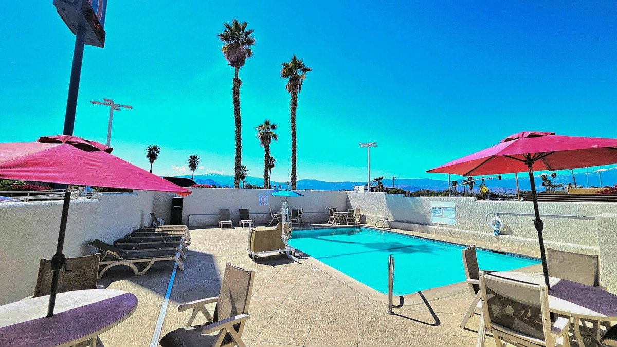 Palm Desert Hotel | Motel 6 Palm Desert, CA - Palm Springs Area