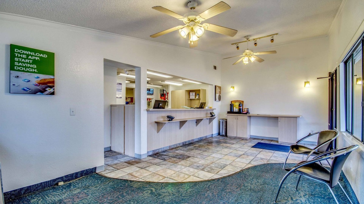 St. Joseph Hotel | Motel 6 Saint Joseph, MO