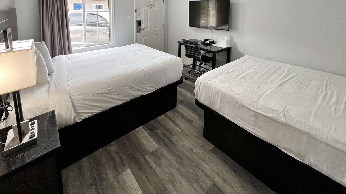 Westside Santa Cruz Hotel | Motel 6 Santa Cruz, CA