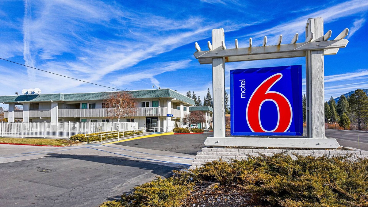 South Lake Tahoe Hotel | Motel 6 South Lake Tahoe, CA