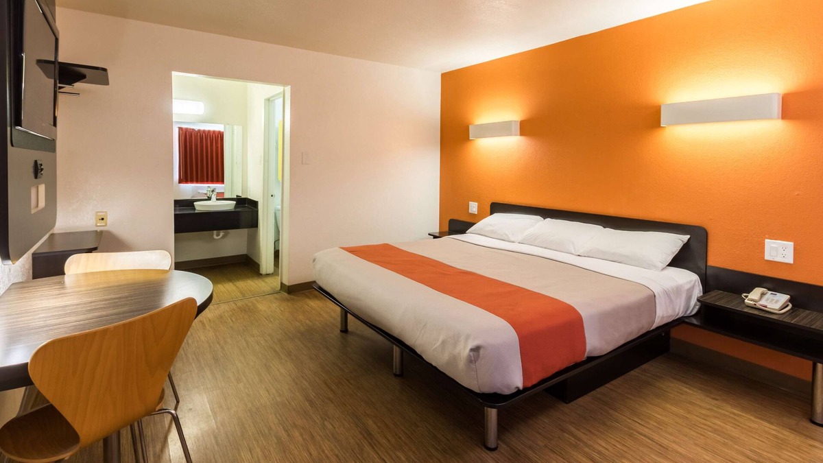 Stephenville Hotel | Motel 6 Stephenville, TX