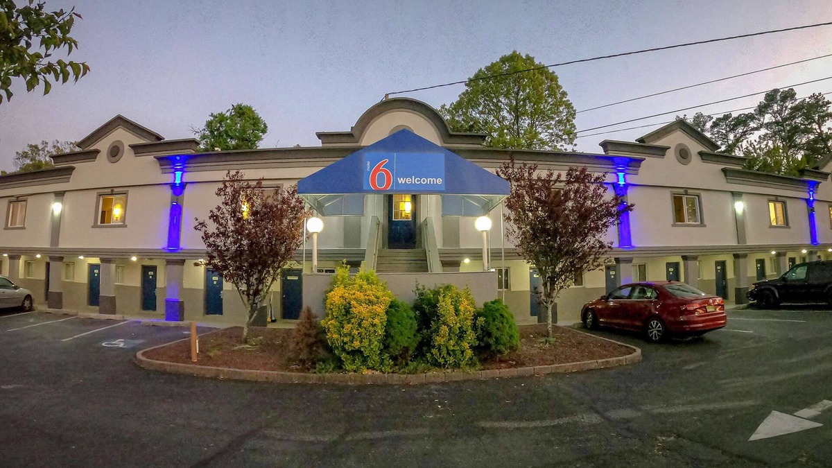 Point Pleasant - Toms River Hotel | Motel 6 Toms River, NJ - Near Seaside Heights