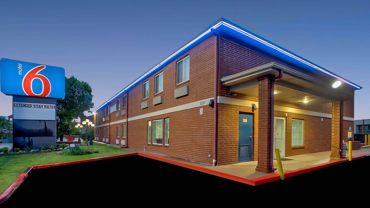 Tulsa Hotel | Motel 6 Tulsa, OK - CENTRAL