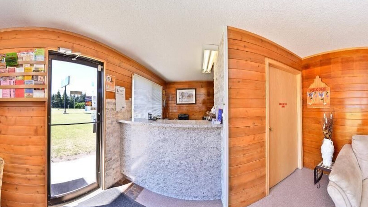 Olds Hotel | Motel 8