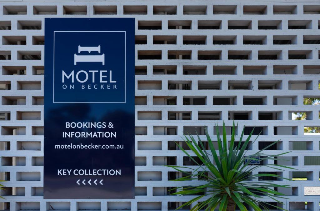 Tintinara Hotel | Motel On Becker