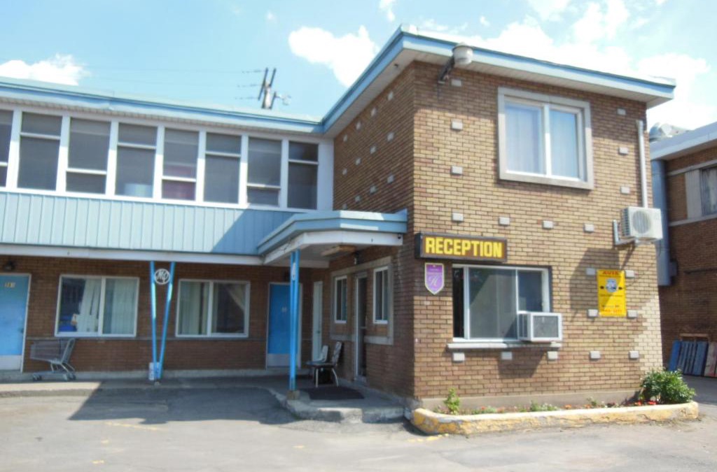 Saint-Laurent Hotel | Motel Pierre
