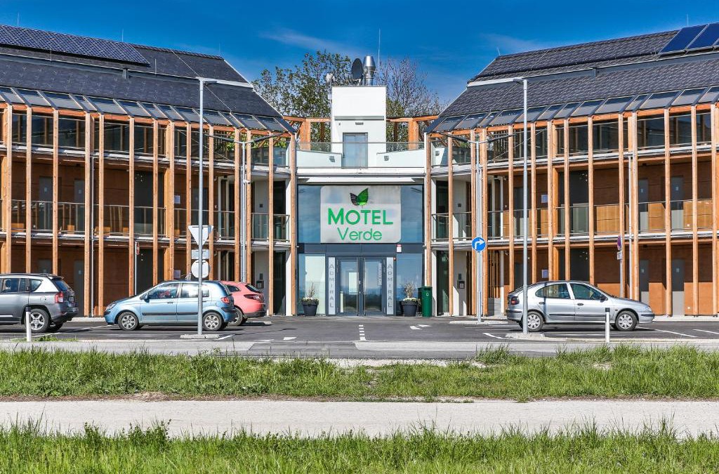 Schonau an der Triesting Hotel | Motel Verde