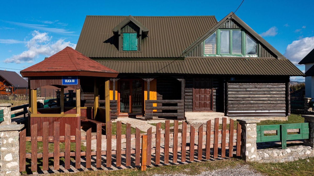 Zabljak Cabin | Mouintain View Cabin with Sauna in Žabljak