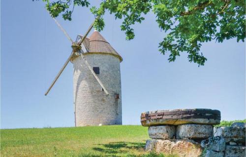 Roquecor Apartment | Moulin à vent restauré et classé meublé de tourisme